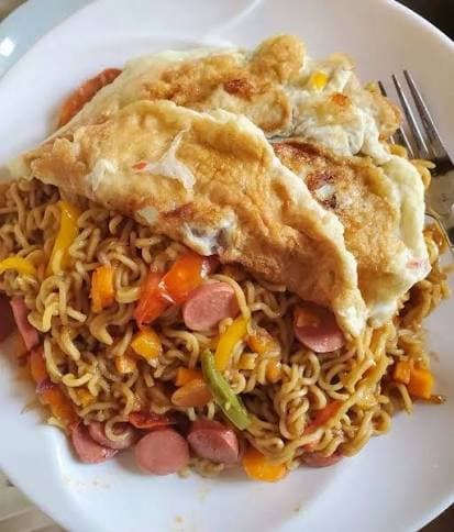 Noodles, Egg and Sausage